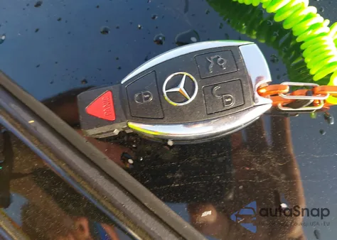 2015 Mercedes-Benz C 300 4Matic/Luxury 4Matic/Sport 4Matic from USA, damaged, VIN 55SWF4KB3FU054531